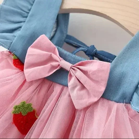 Summer New Girls' Little Flying Sleeve Dress Children's Bow Strawberry Embroidery Mesh Spliced Denim Princess Dress